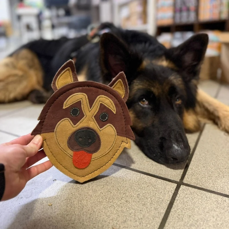 Natürliches Hundespielzeug Hundeköpfe