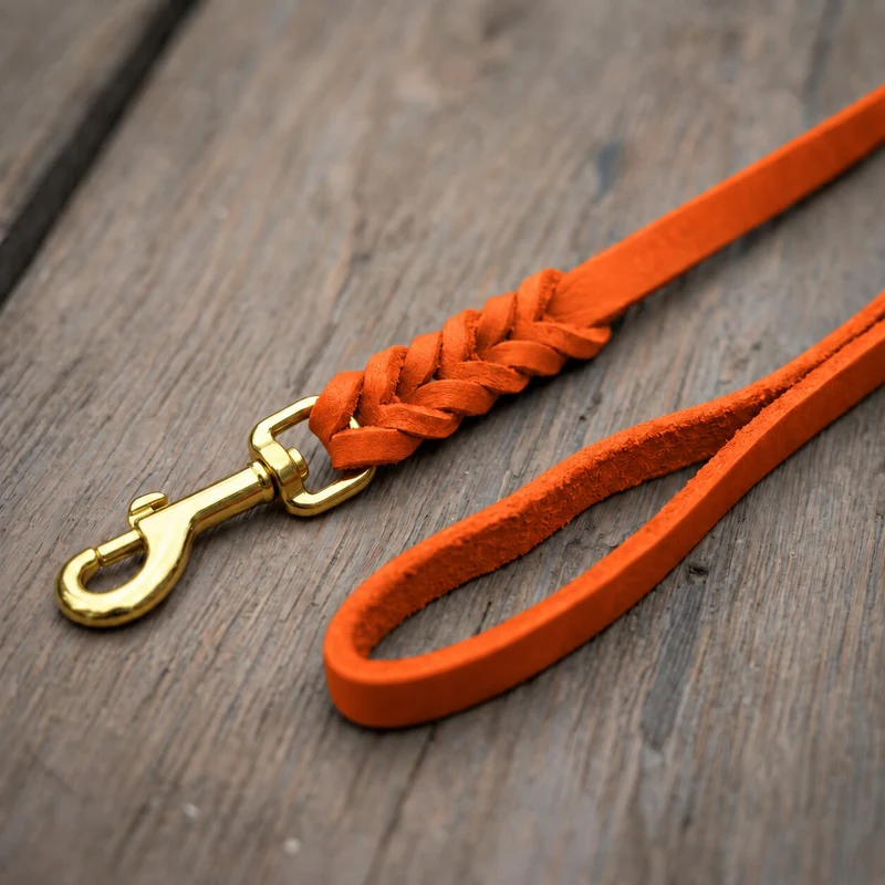 Bellepet Fettlederleine extra geflochten mit Handschlaufe – Messing