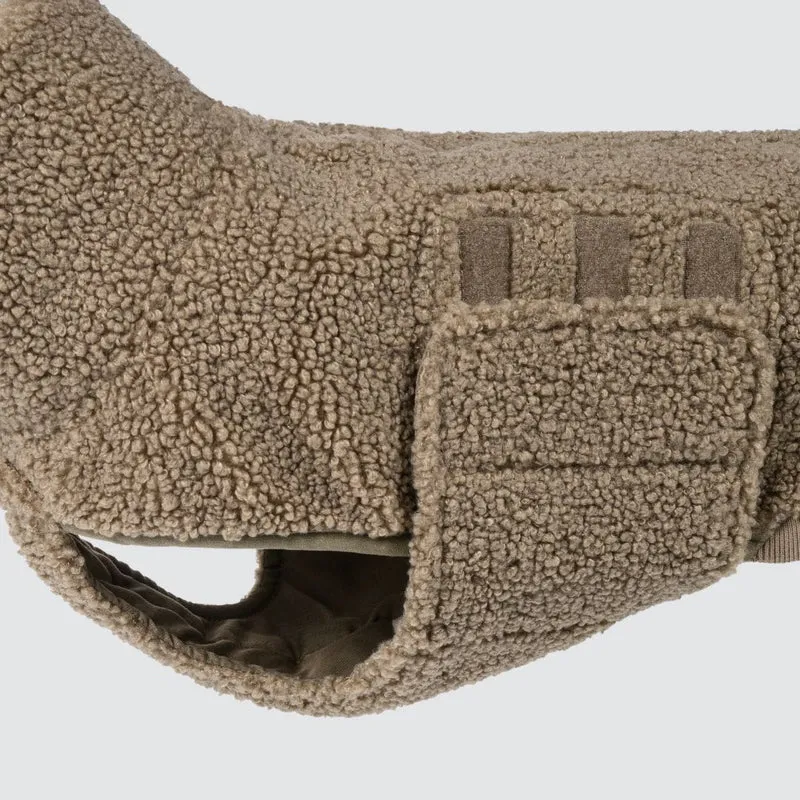 Hundepullover Derby Plush 2.0 DACKEL Taupe C7 x Woofstuff