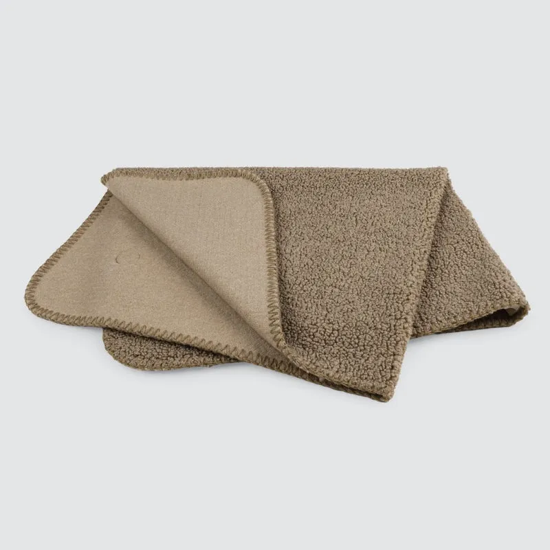 Hundedecke Plush Taupe C7 x Woofstuff