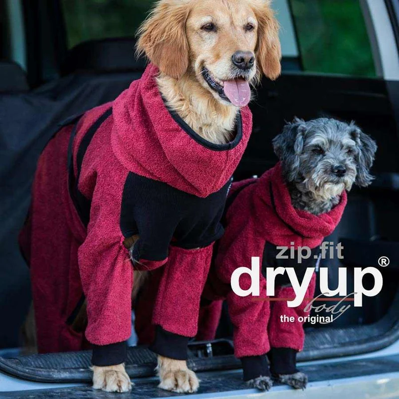 DRYUP BODY® Hundebademantel mit Beinen Bordeaux-Rot
