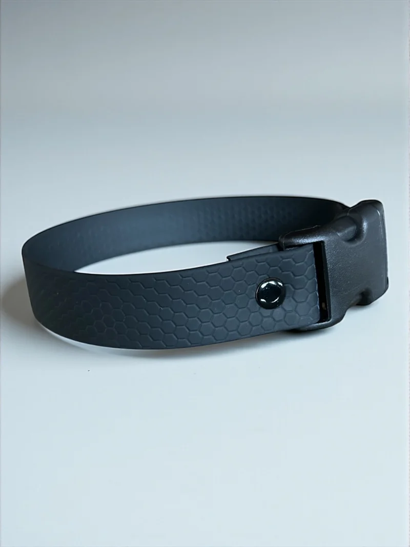 Hundehalsband für GPS Tracker aus Hexa