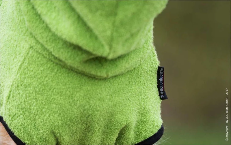 DRYUP CAPE® Hundebademantel Hell-Grün