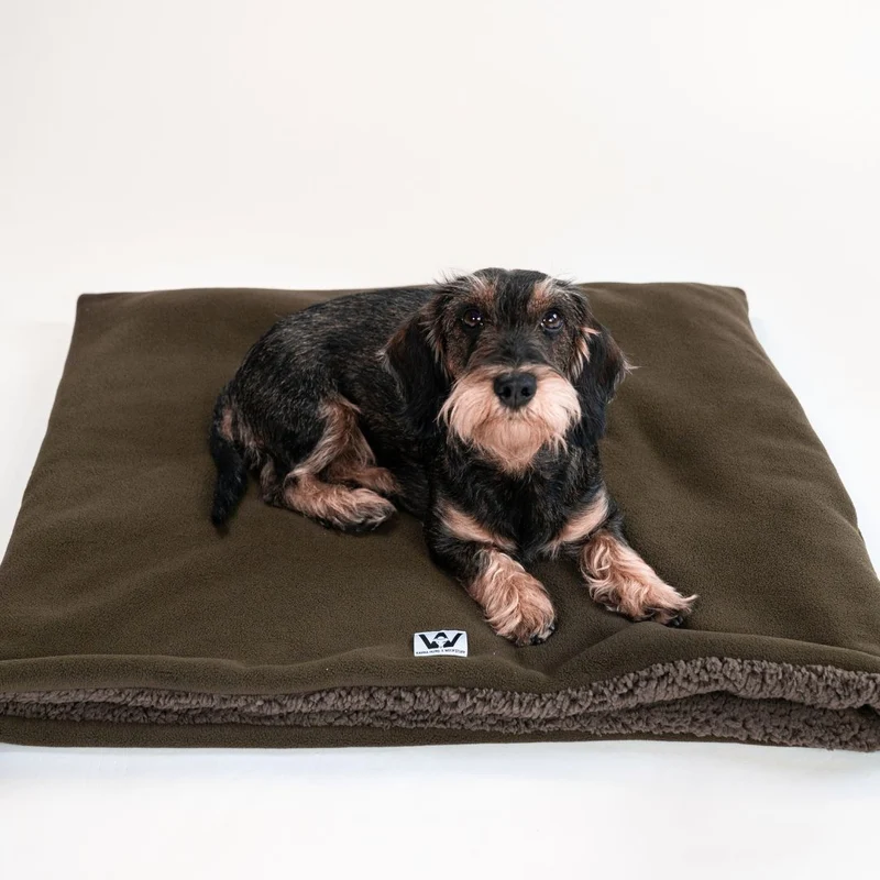 Teddy Kuschelschlafsack Olive Karma Hund x Woofstuff
