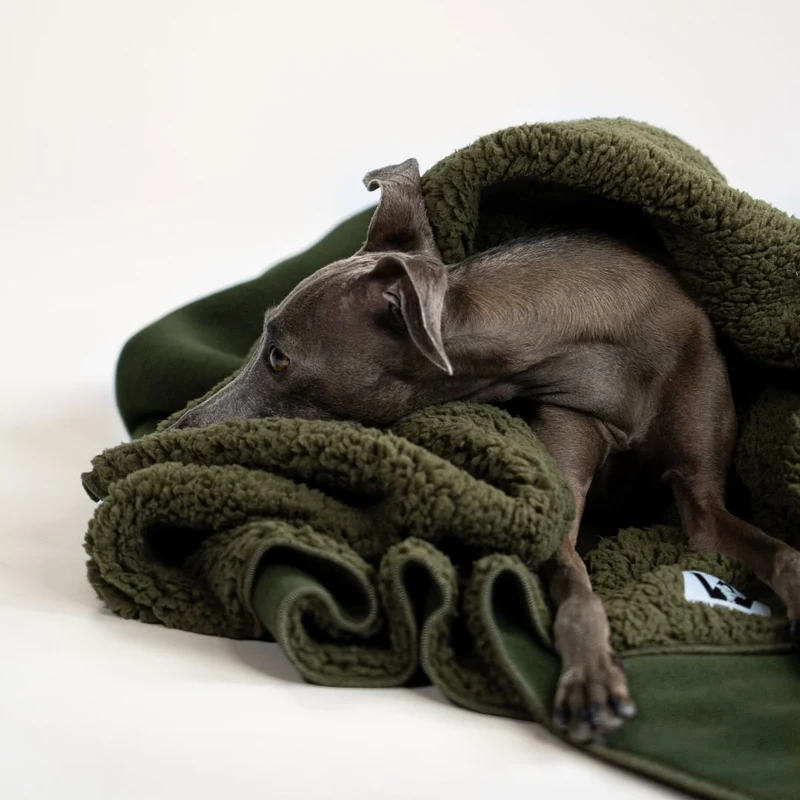 Hundedecke Double Olive Karma Hund x Woofstuff