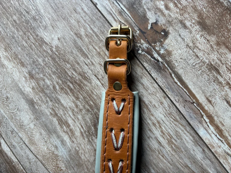 Halsband V