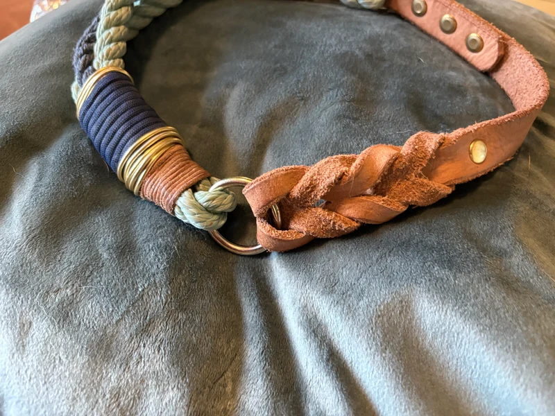 Halsband Charm