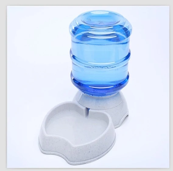 3.8L Plastic automatic feeder and water