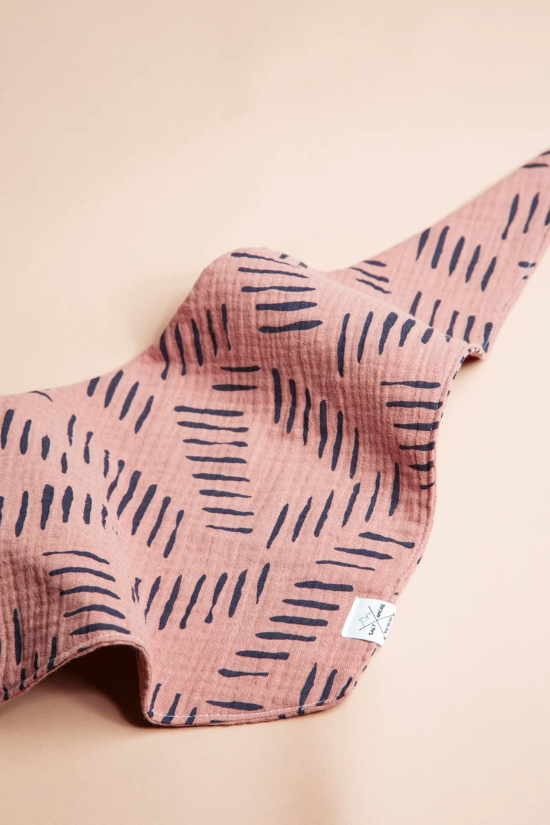 Wild Trails Blush | Hundebandana