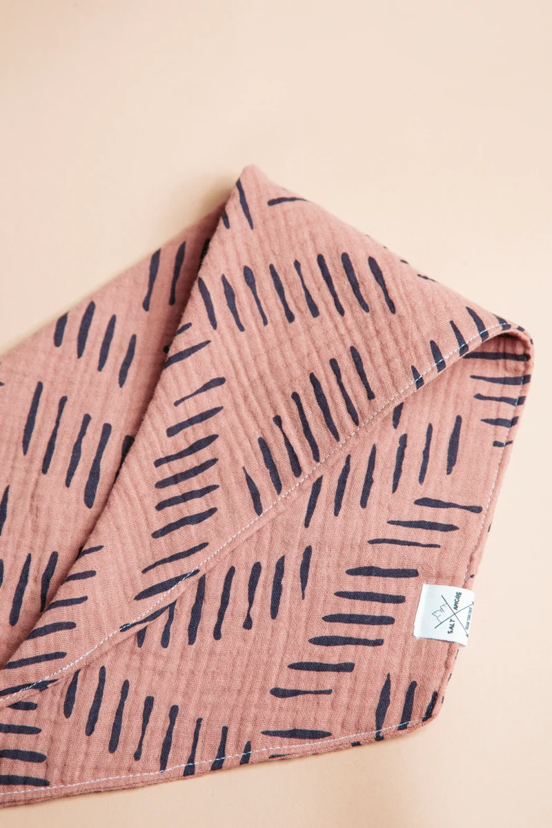 Wild Trails Blush | Hundebandana