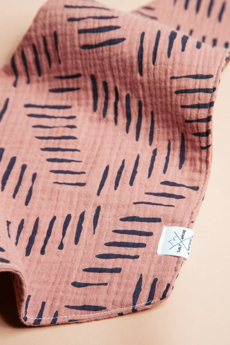 Wild Trails Blush | Hundebandana