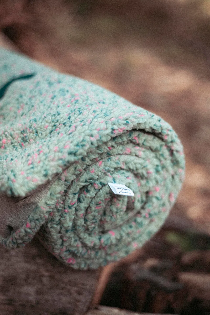 Pineberry Basecamp | Travel Blanket