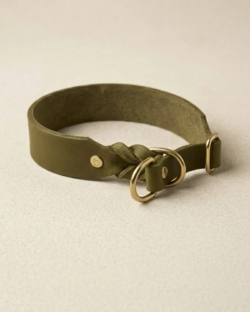 Zugstopp-Halsband aus Fettleder 'Olive'