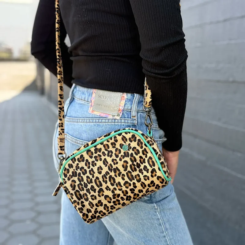 "Lou Lou Leo Crossbody Tasche"