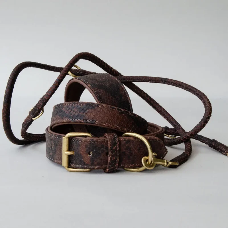 Gepolstertes Lederhalsband "Fake-Snake" DARK