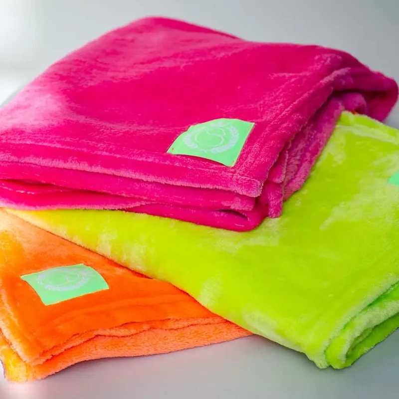 Kuscheldecke für Hunde "Blankie" - neon Farben
