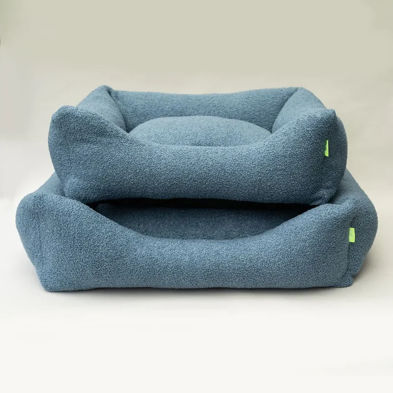 Luxus-Hundebett „Canapé Teddy Deluxe“ hellblau
