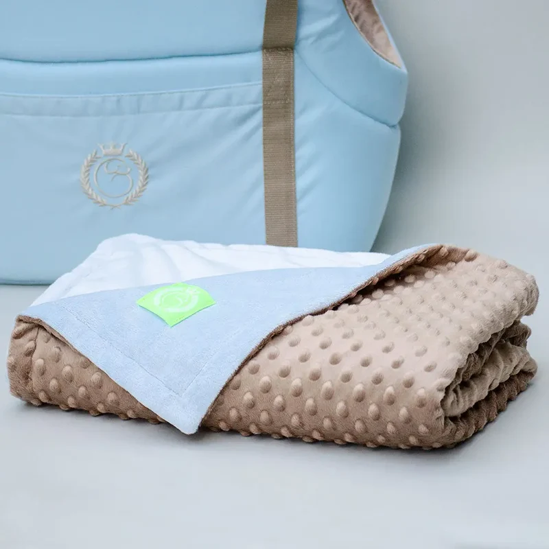 Die kuschelige Wendedecke "2 Sides" beige-bleu