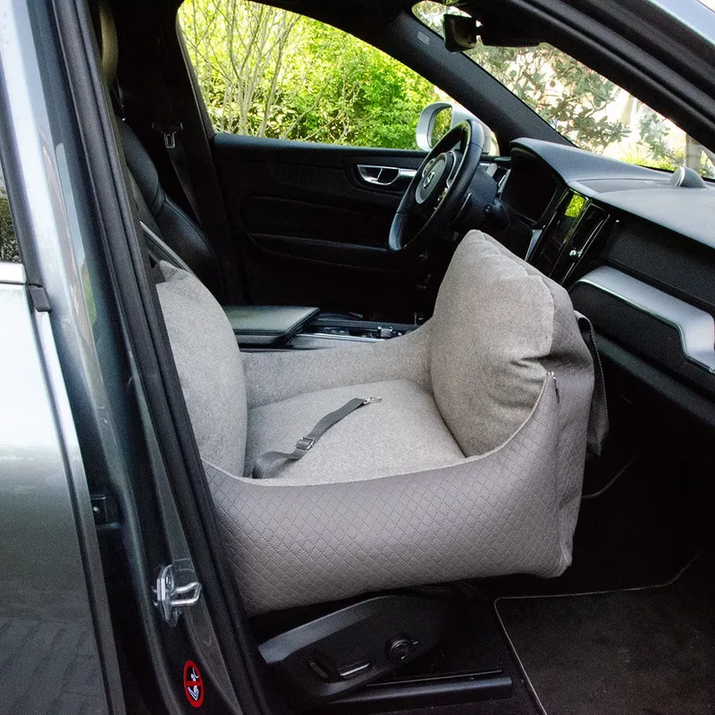 ISOFIX-Hundeautositz „Travel Deluxe" – Flanell Exclusive
