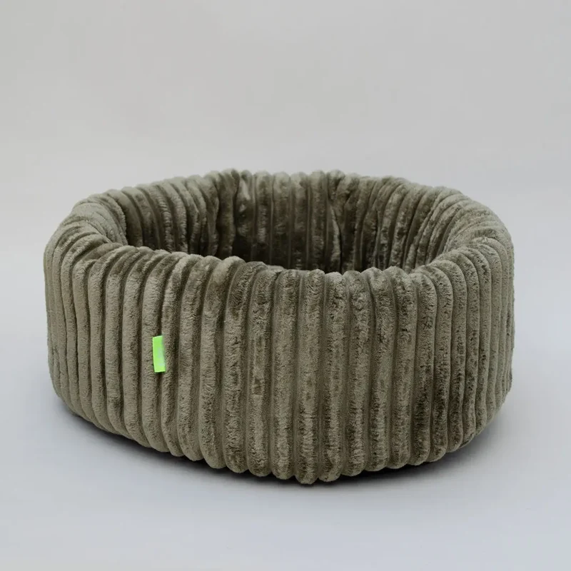 Das kuschelige Hundebett „Biscuit“ - oliv