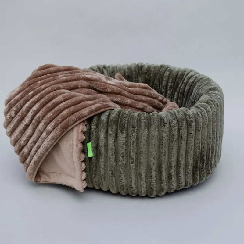 Das kuschelige Hundebett „Biscuit“ - oliv