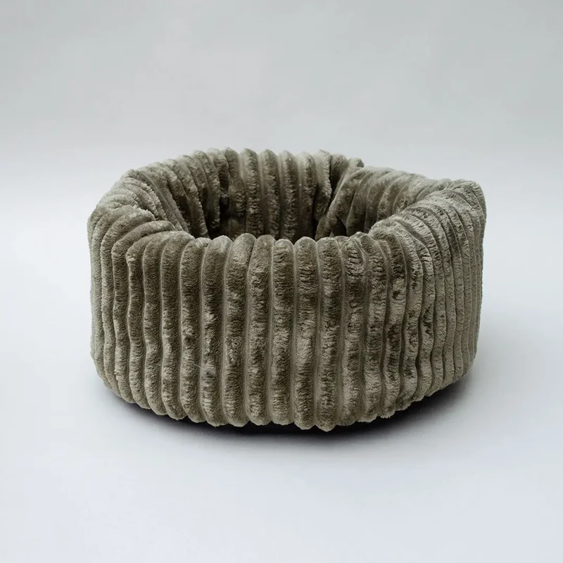 Das kuschelige Hundebett „Biscuit“ - oliv