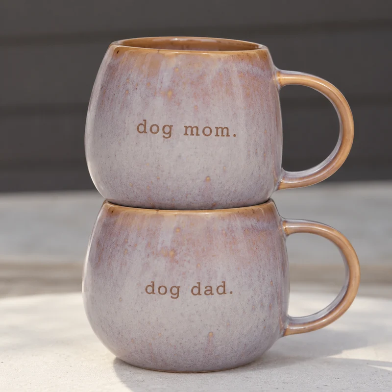 Dog Mom & Dog Dad Tasse – gravierte Steingut-Tasse für Hundeliebhaber | 350 ml