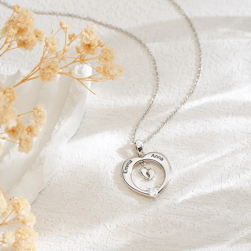 Geschenk für die Mama - Personalisierte Geburtsstein Halskette - Baby Füße Herz