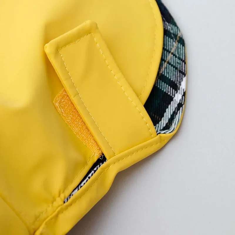 Kuscheliger Regenmantel für Hunde "Safe From Rain" yellow