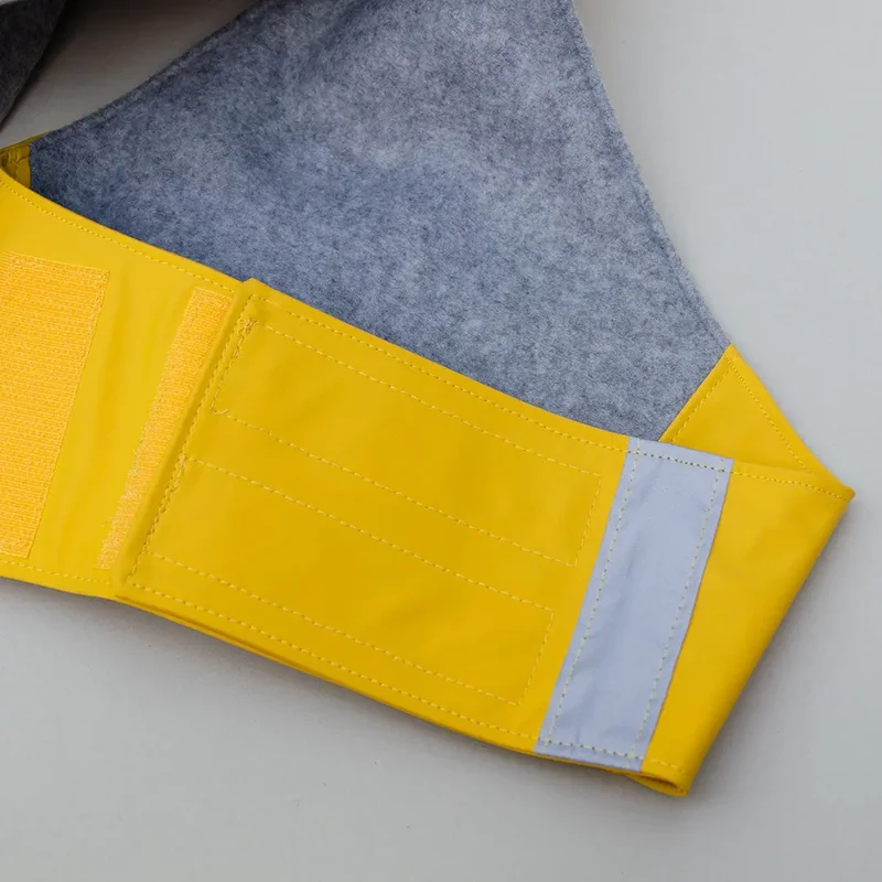 Kuscheliger Regenmantel für Hunde "Safe From Rain" yellow