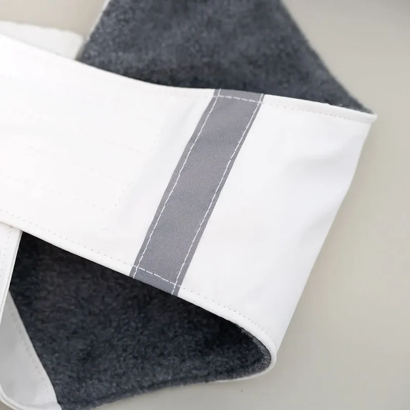 Gefütterter Hunde-Regenmantel "Safe From Rain" white