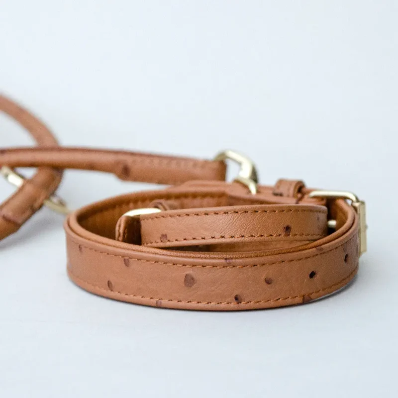 Halsband "Ostrich" aus hochwertigem Büffelleder