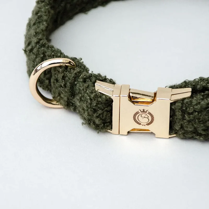 Kuscheliges Hundehalsband „Teddybaer“ -oliv