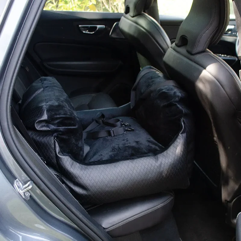 ISOFIX-Hundeautositz „Travel Deluxe" – Black Magic