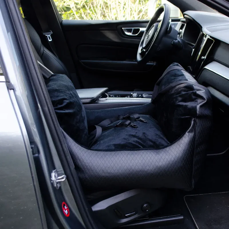 ISOFIX-Hundeautositz „Travel Deluxe" – Black Magic