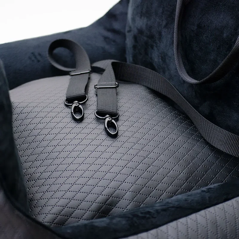 ISOFIX-Hundeautositz „Travel Deluxe" – Black Magic