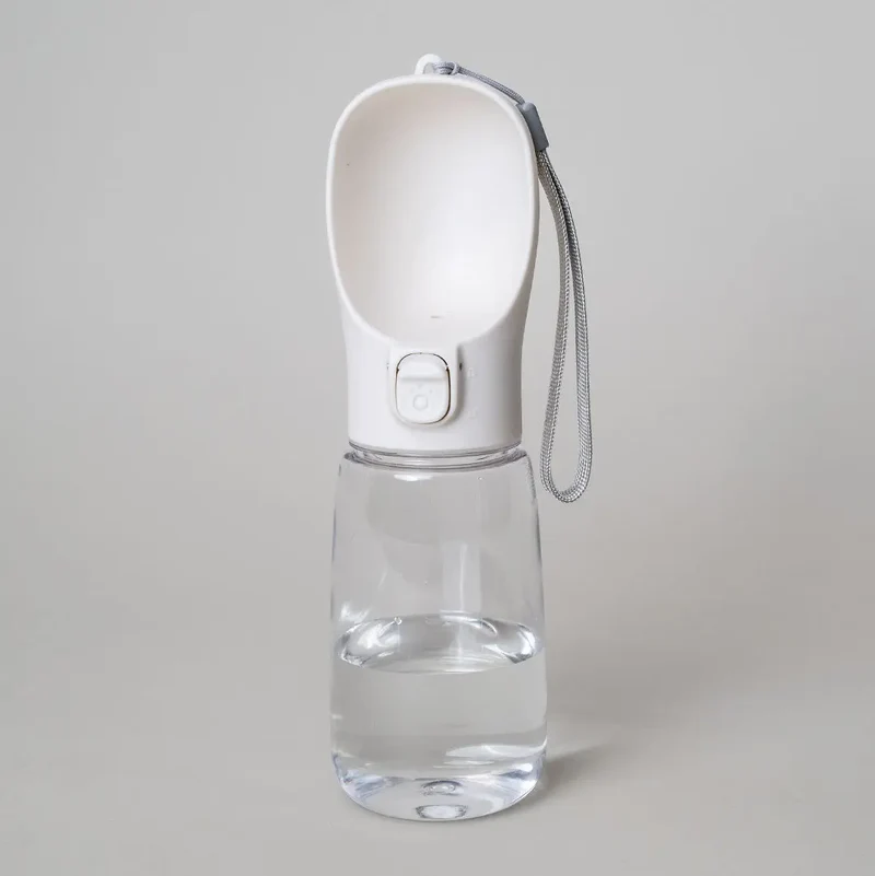 Tragbare Trinkwasserflasche für Hunde „Bevendo” - white
