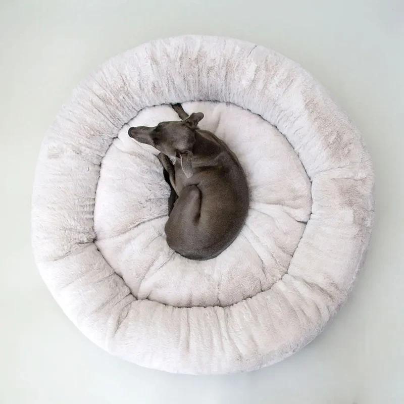 Das flauschige Hundebett „Day Dream“ - taupe