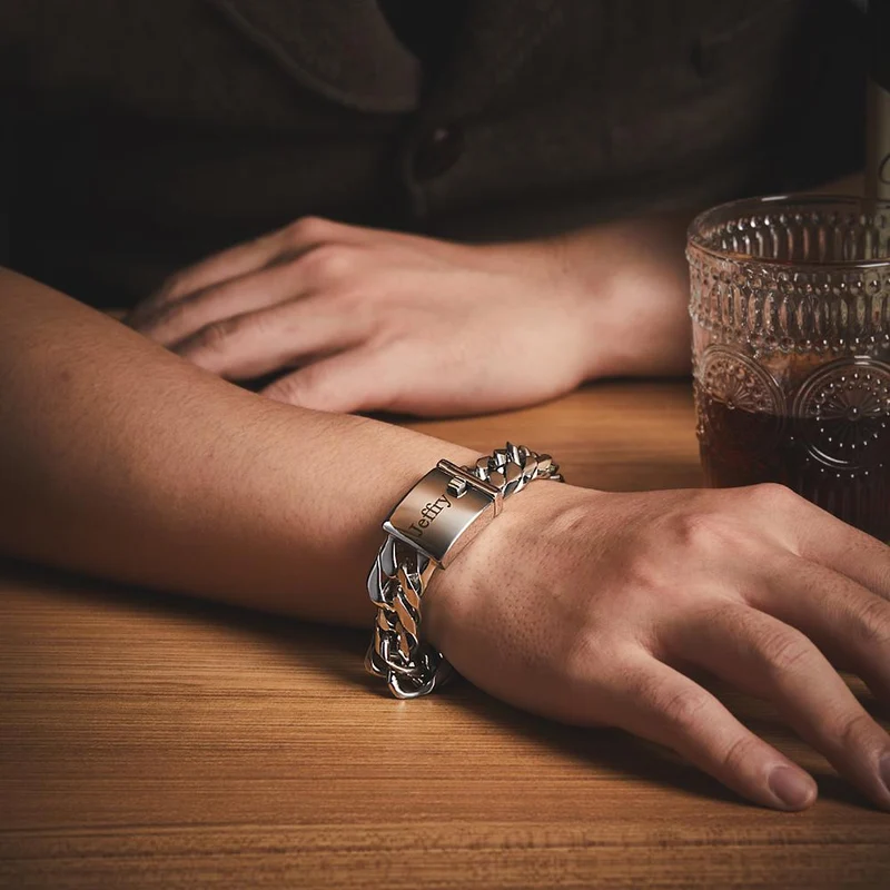 Personalisierbares Armband Edelstahl mit Gravur - Geschenk für Männer
