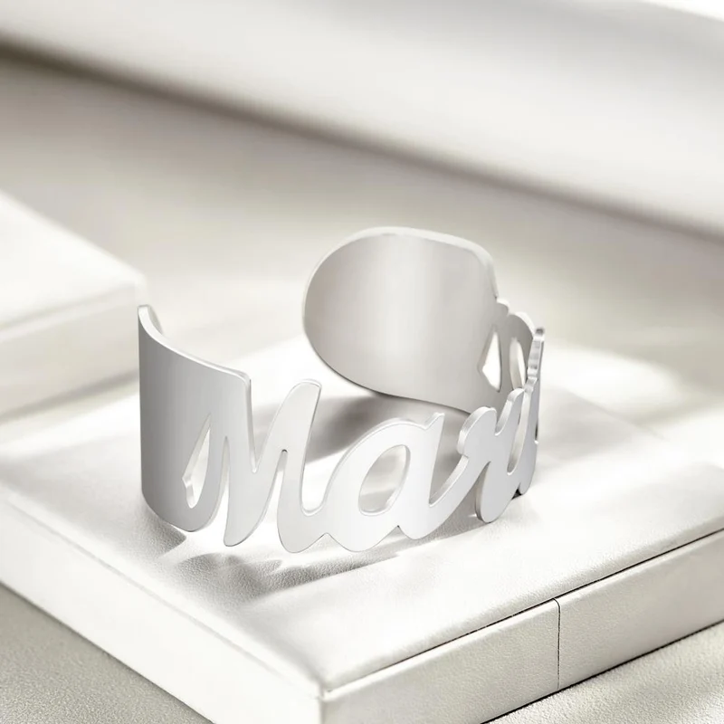Armband personalisiert mit Name "Wide Open"