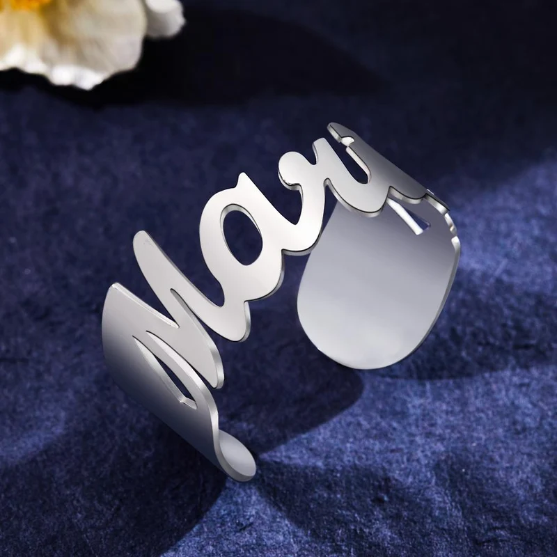 Armband personalisiert mit Name "Wide Open"